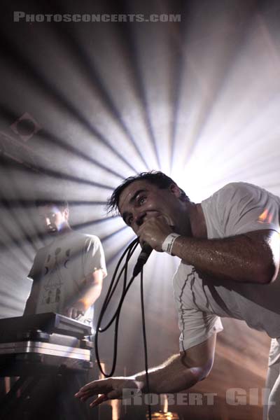 FUTURE ISLANDS - 2010-10-05 - PARIS - Point Ephemere - 